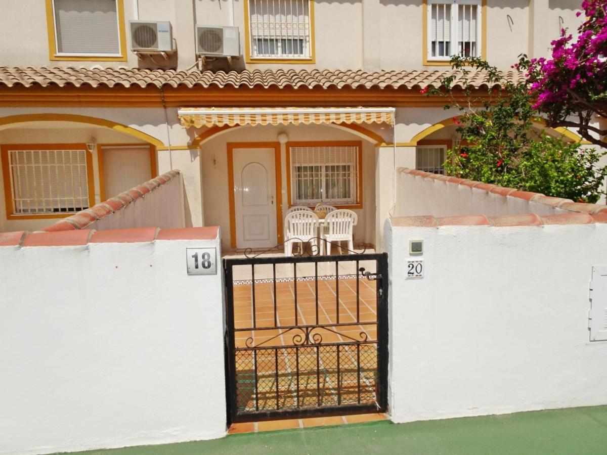 La Playa Oliva - Casa 20 Alquiler Solo Familias Appartement Buitenkant foto